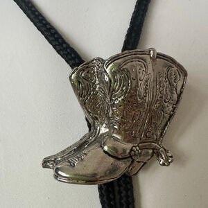 Vintage Western Cowboy Boot Bolo Tie Silver Tone Engraved